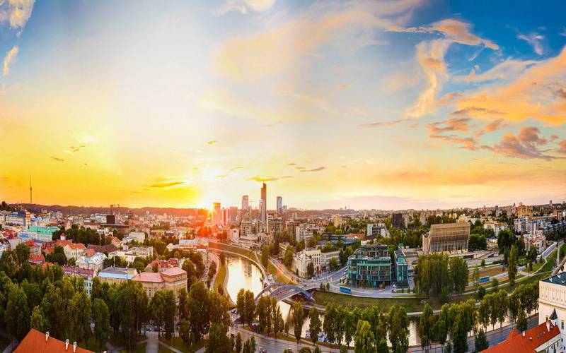 深入分析美国服务器如何推动全球云存储服务的高速发展